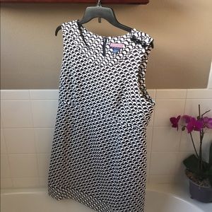 Vineyard Vines size 14